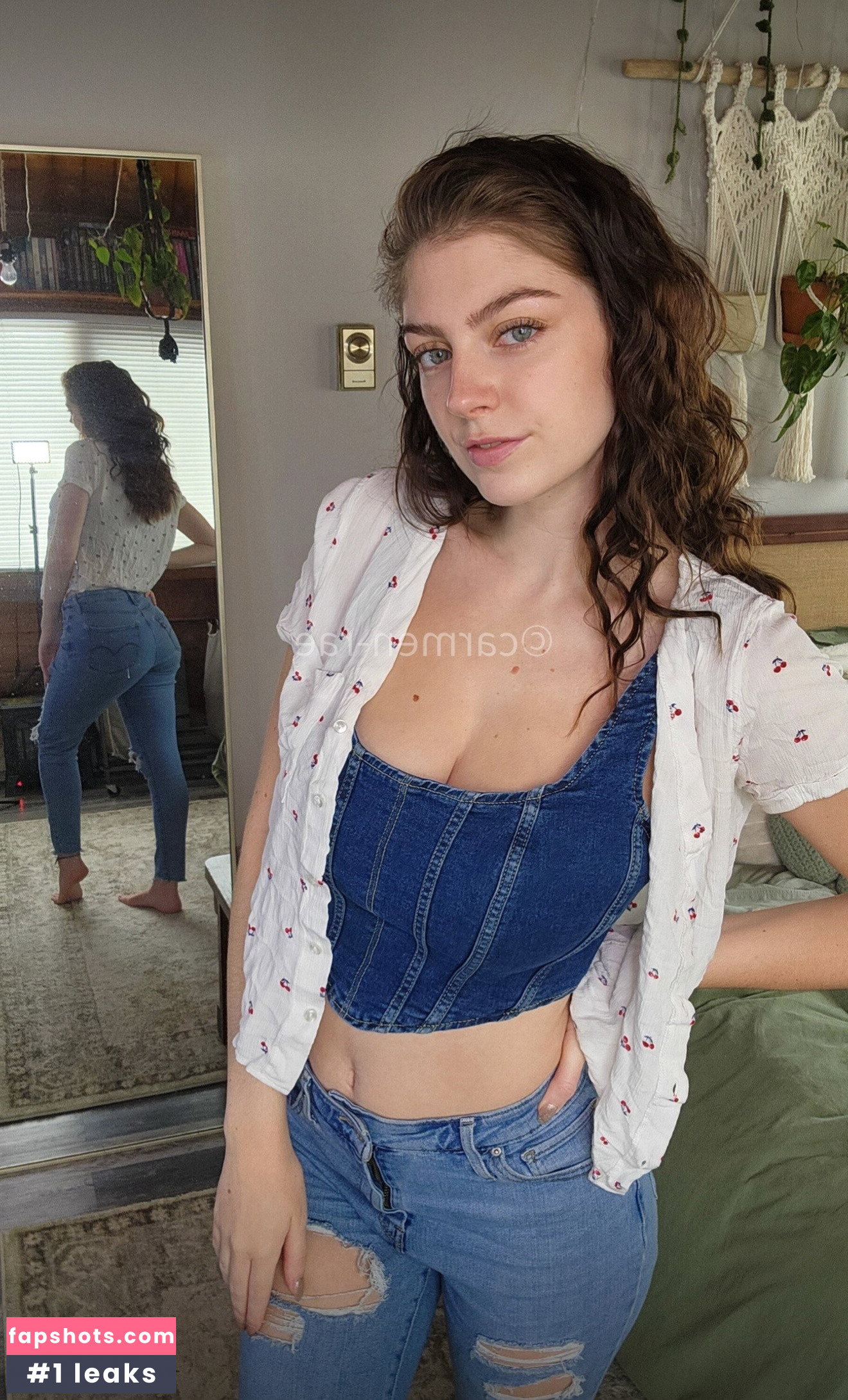Carmen-Rae gallery photo #8530