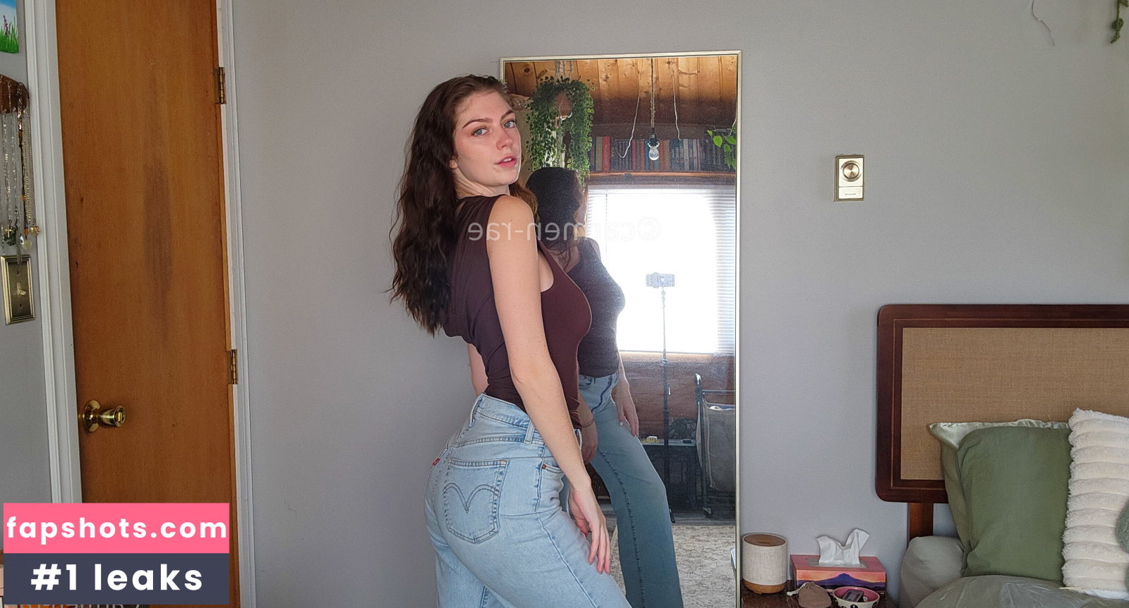 Carmen-Rae gallery photo #236