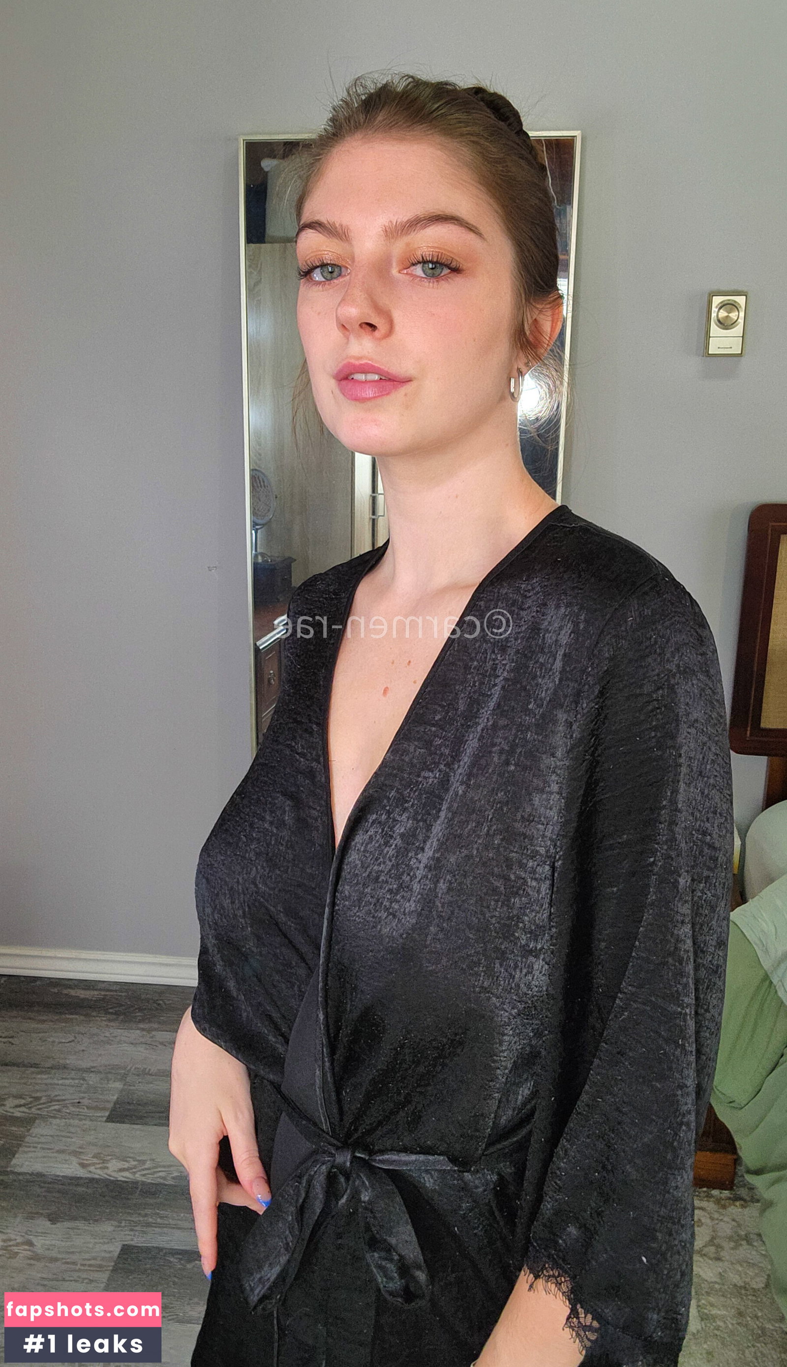 Carmen-Rae gallery photo #4747