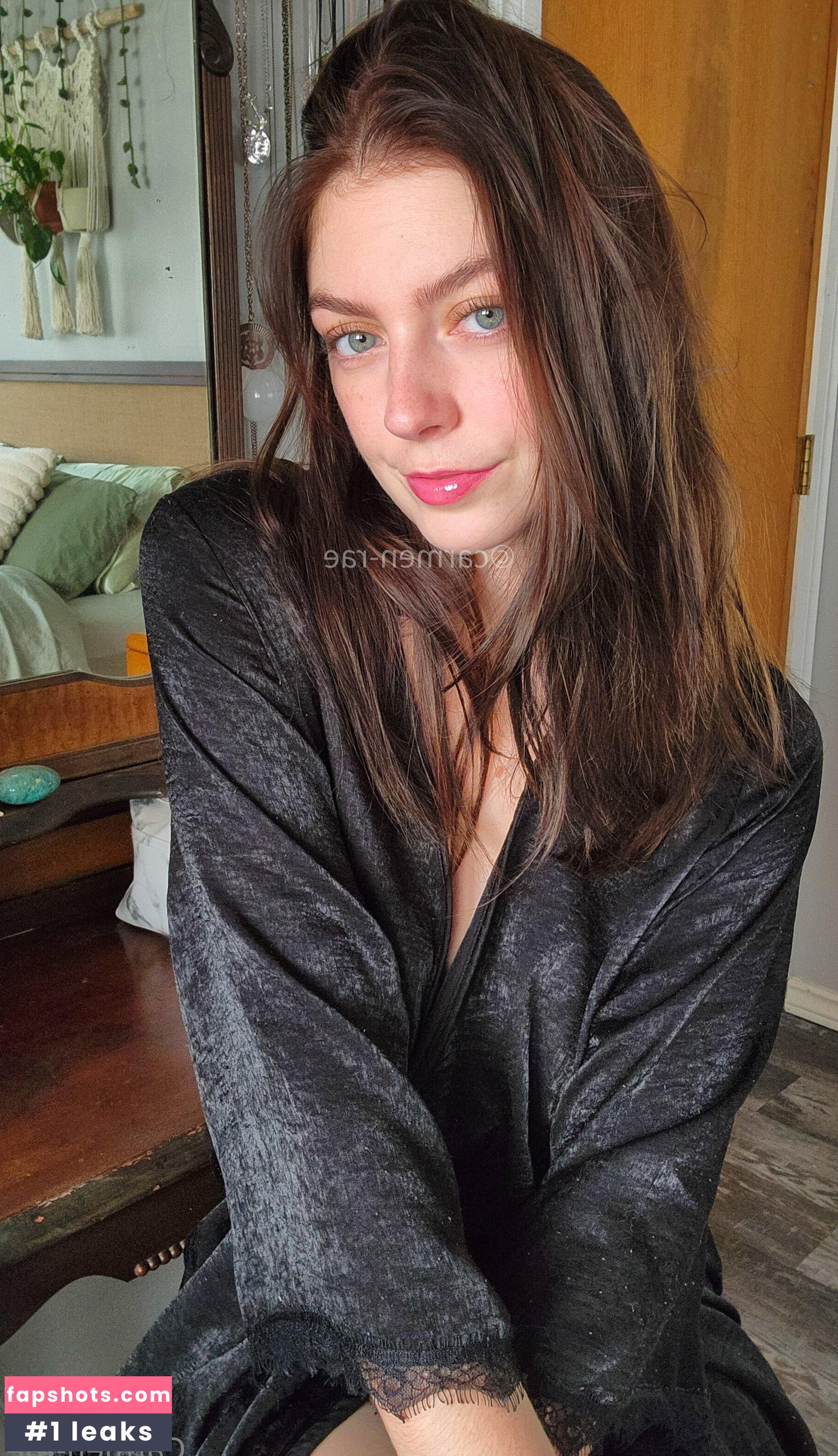 Carmen-Rae gallery photo #8184