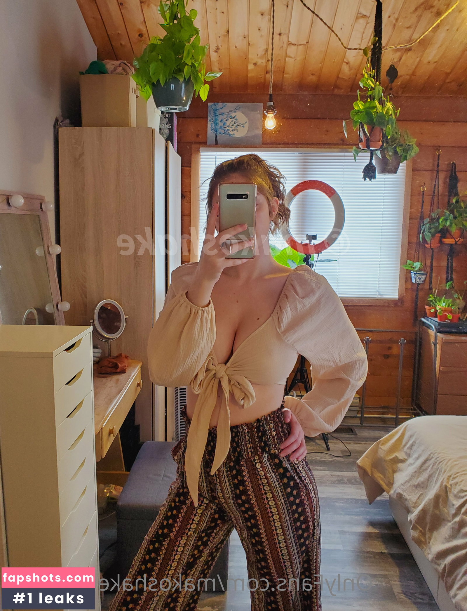Carmen-Rae gallery photo #885