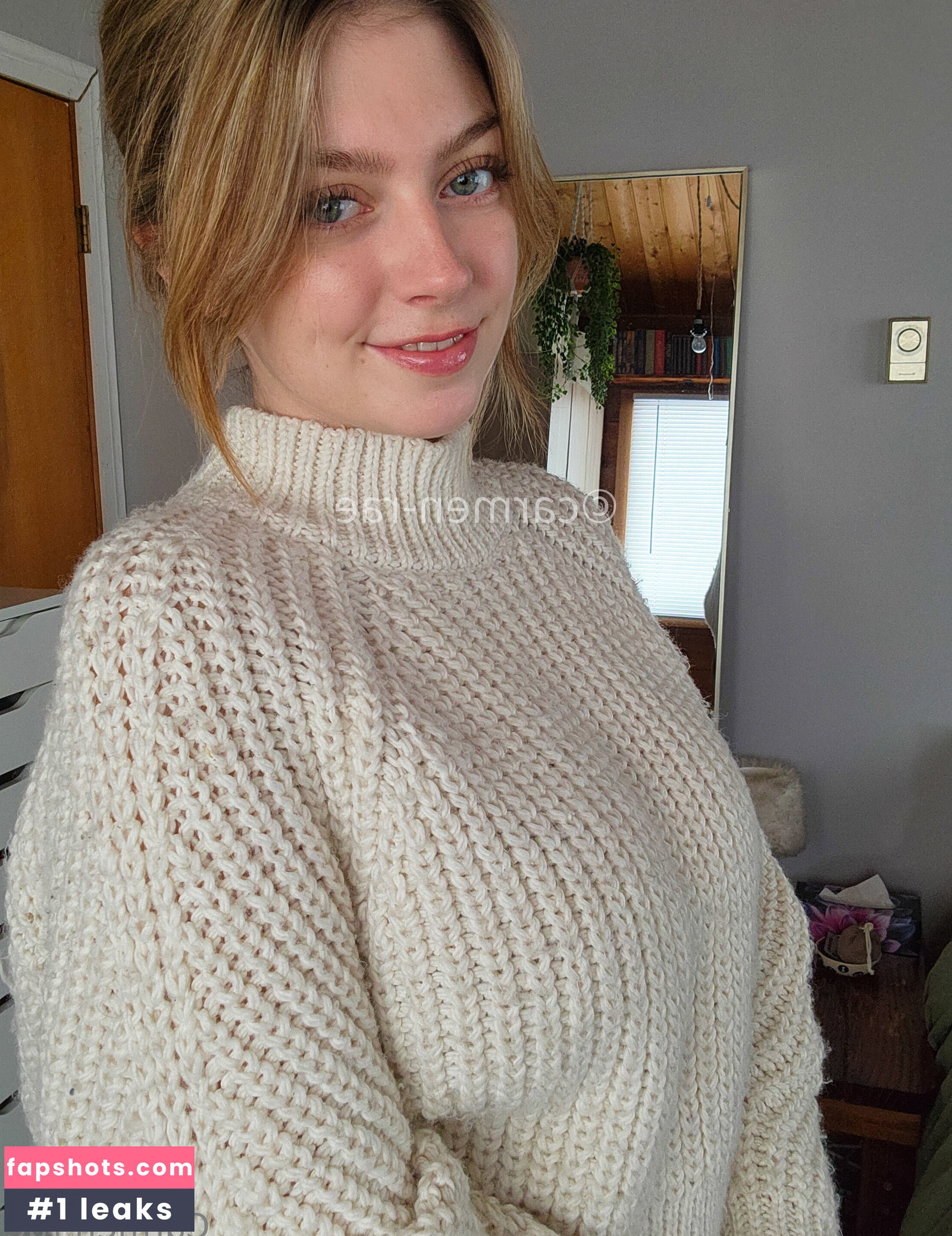 Carmen-Rae gallery photo #8685