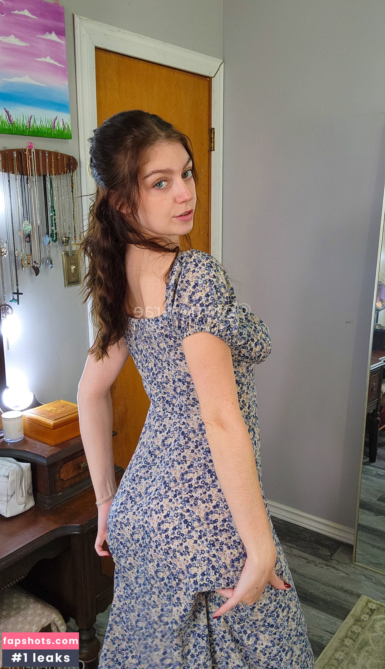 Carmen-Rae gallery photo #4254