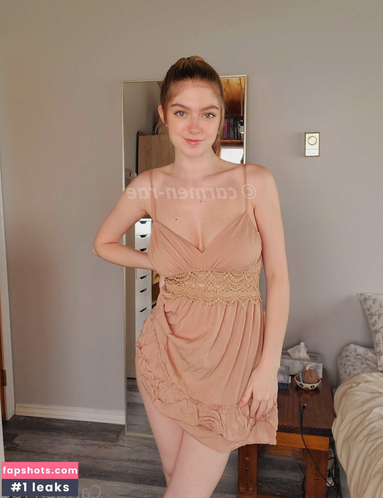 Carmen-Rae gallery photo #5337