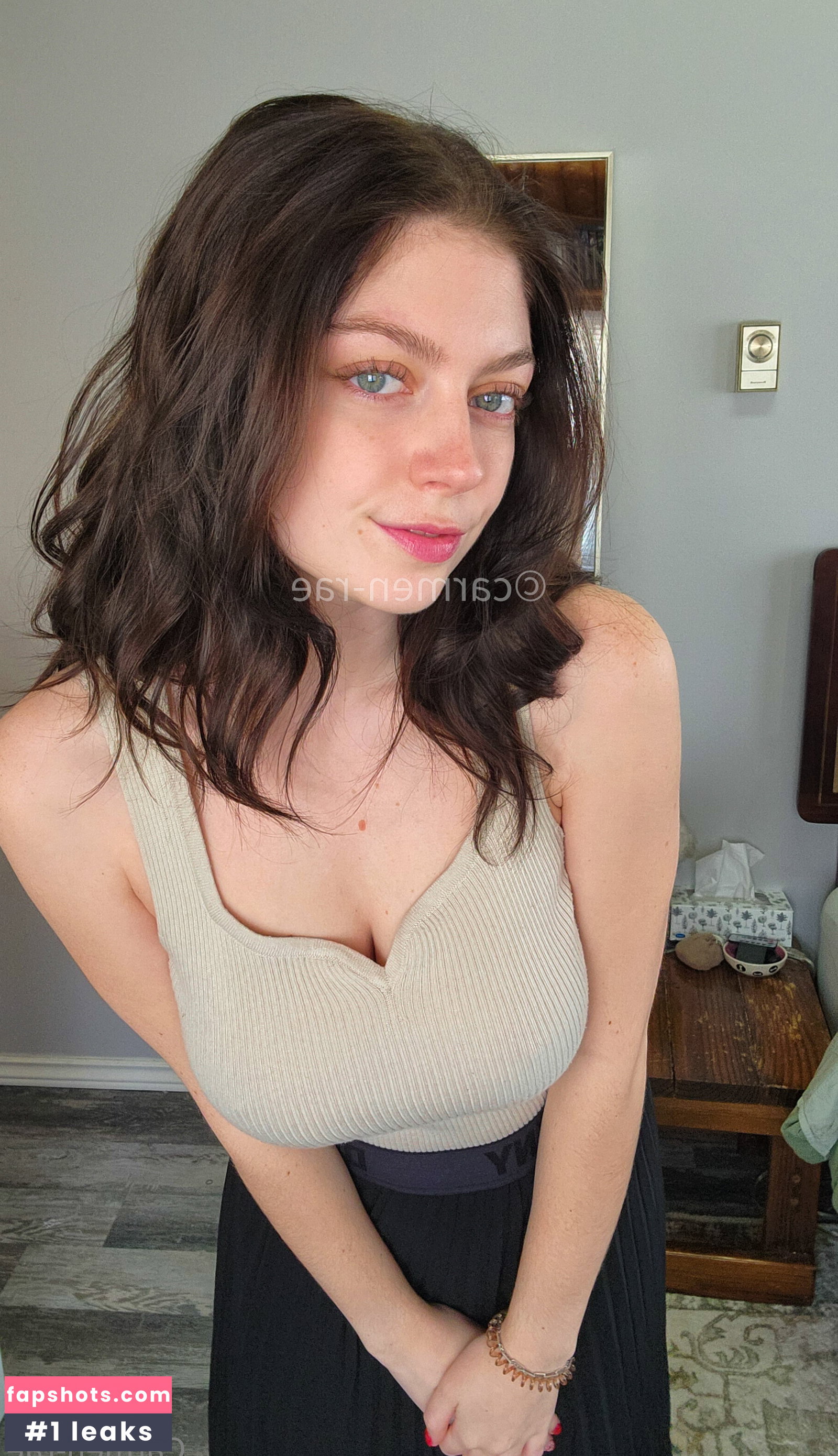 Carmen-Rae gallery photo #525