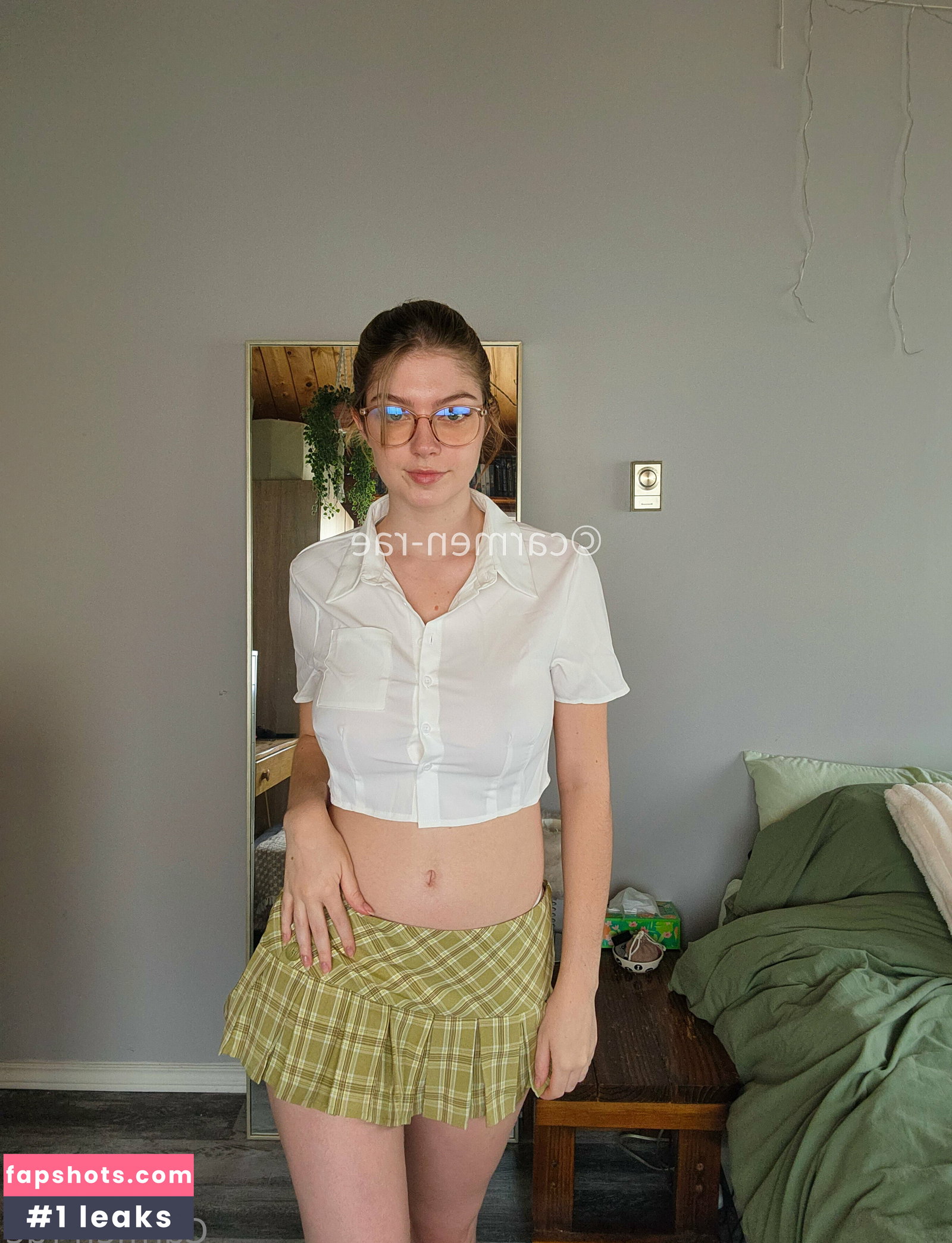 Carmen-Rae gallery photo #8640