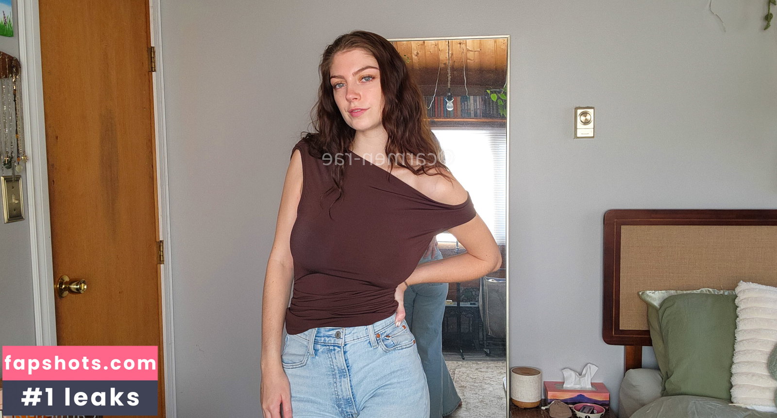 Carmen-Rae gallery photo #4748