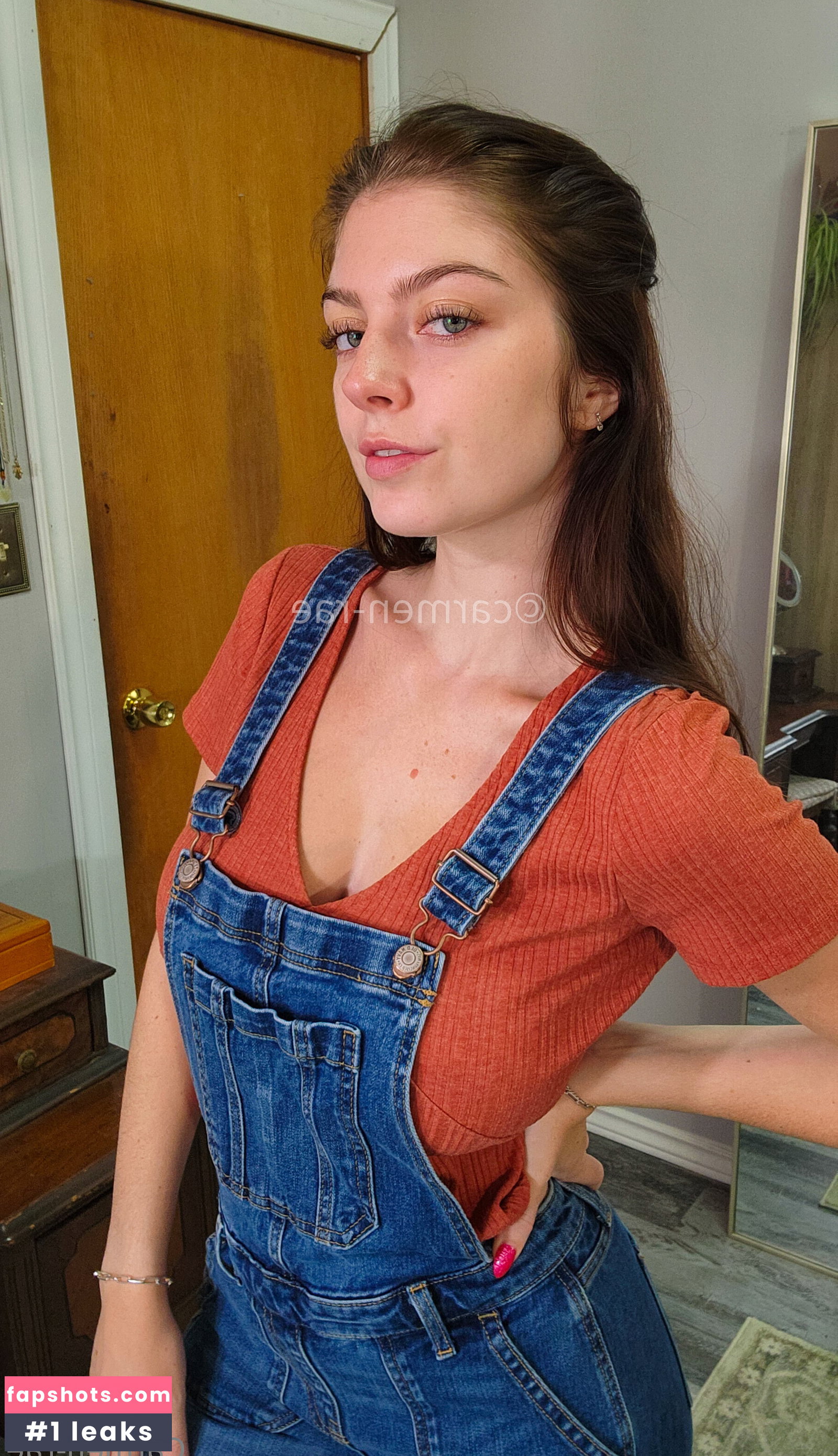 Carmen-Rae gallery photo #2892