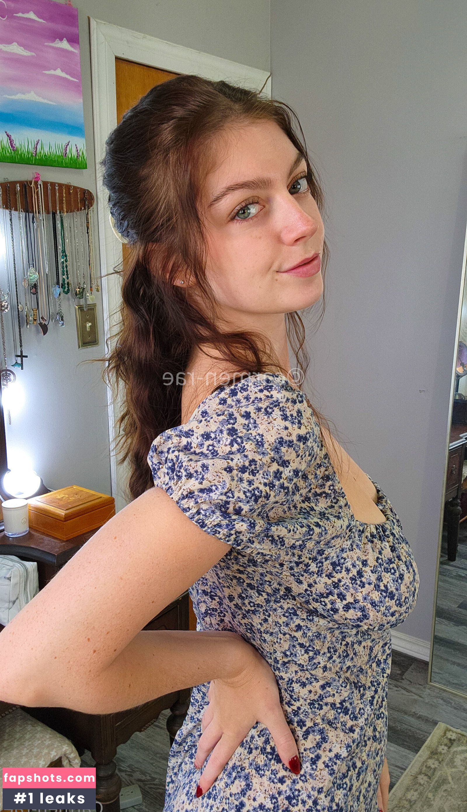 Carmen-Rae gallery photo #5845