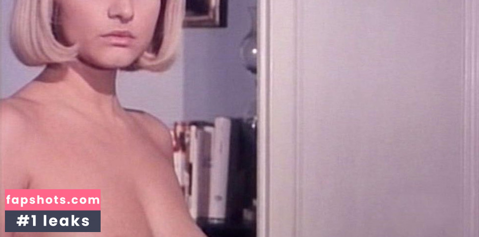 Carmen Villani gallery photo #3