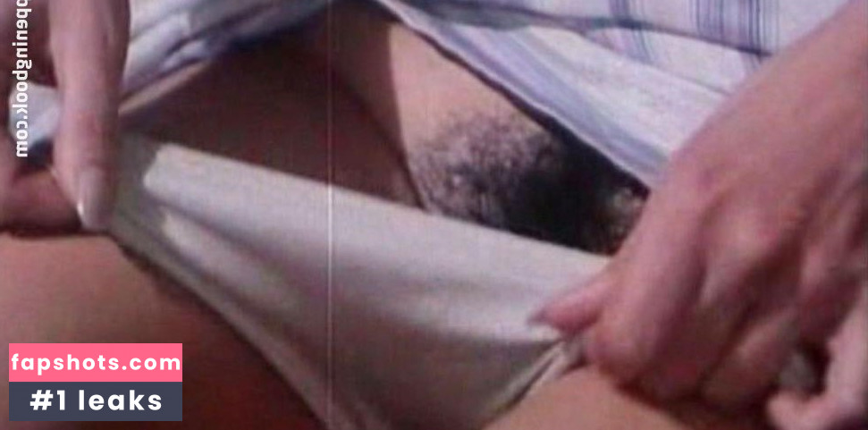 Carmen Villani gallery photo #4