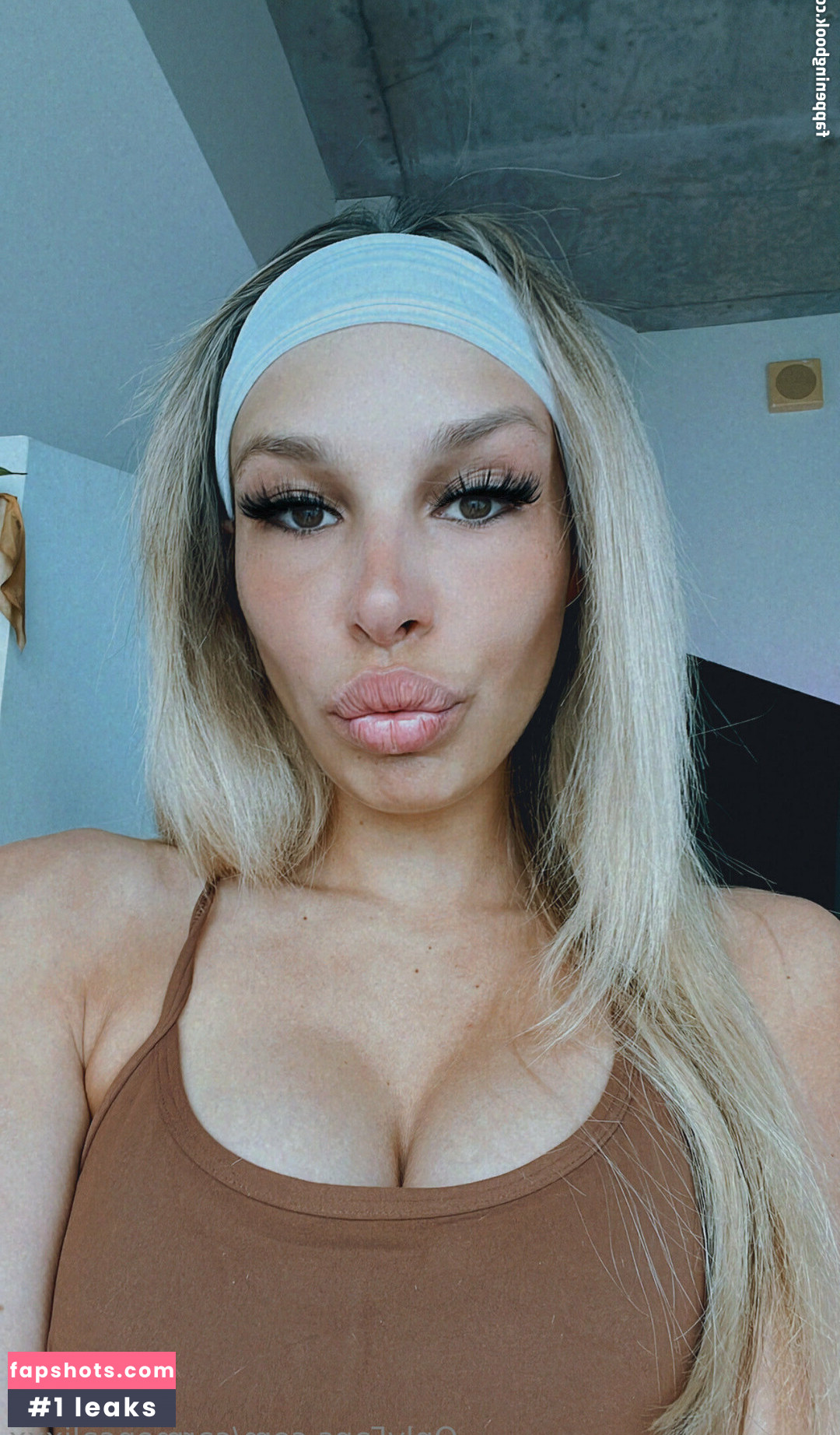 carmencalixxx gallery photo #31