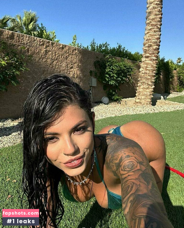 carmencalixxx Filtración Desnuda OnlyFans Foto #422 - Fapshots