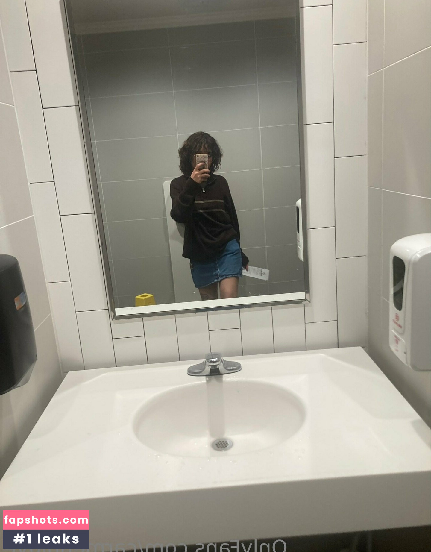 carmennl0ve gallery photo #35