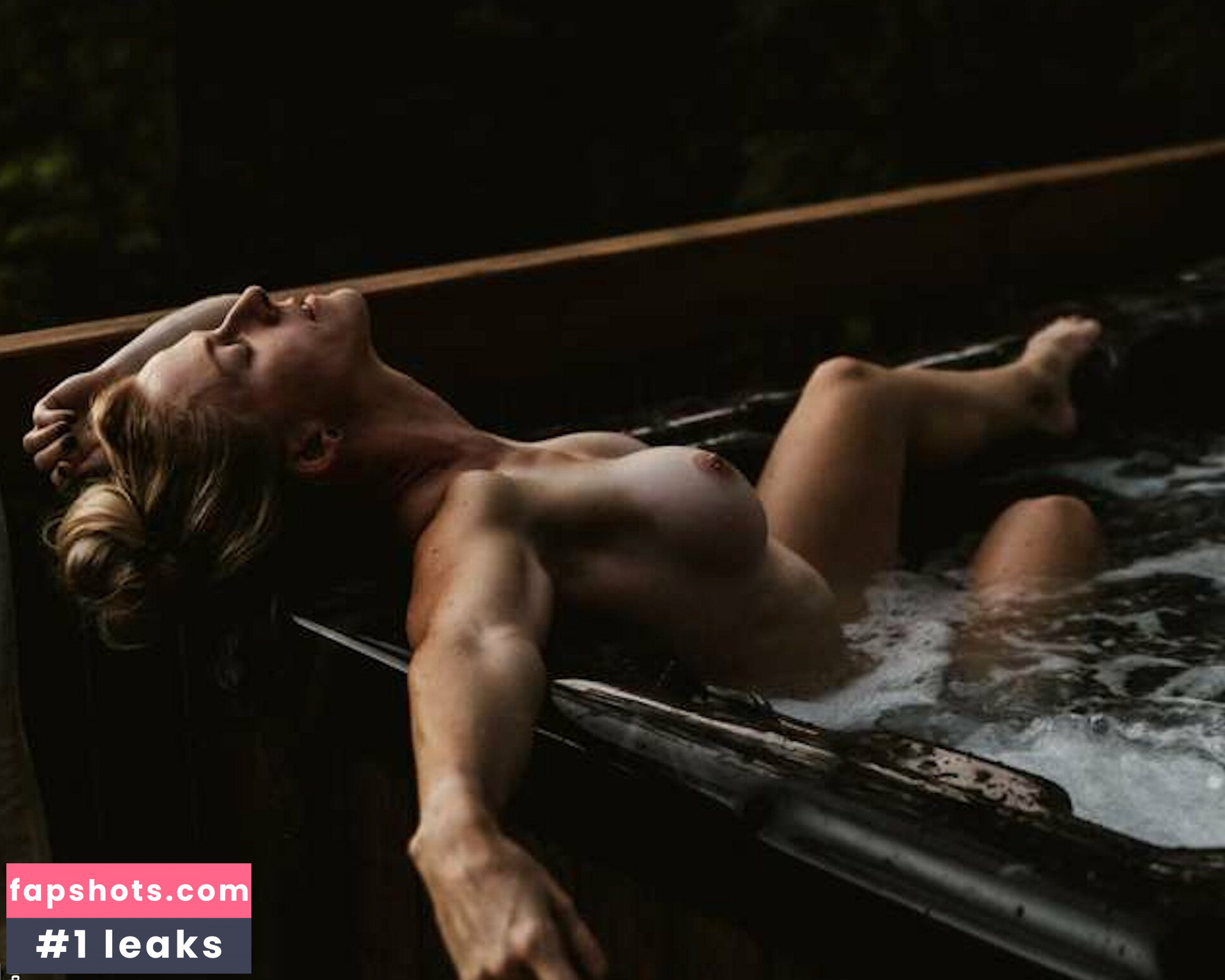 Carmilla Vess nude babe gallery