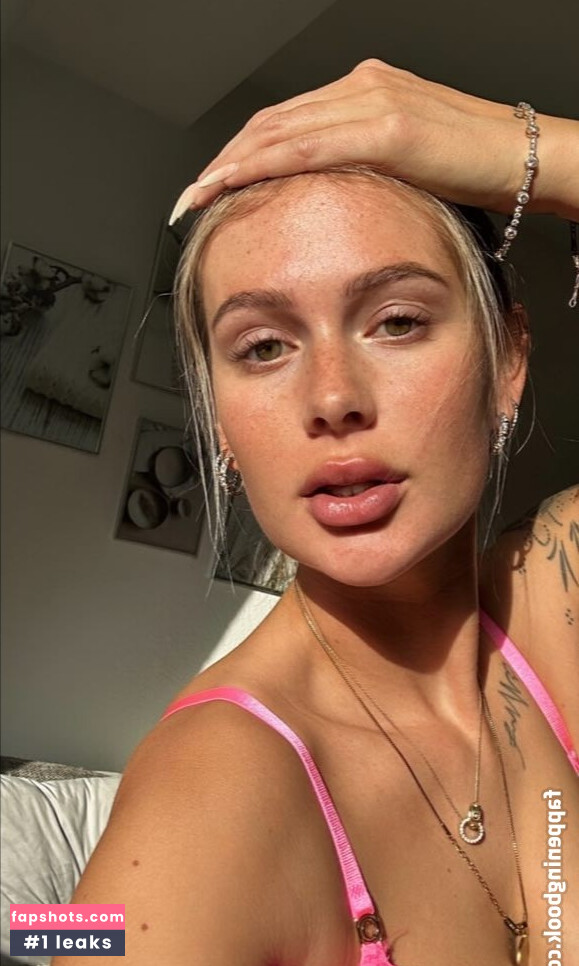 caro_loesel gallery photo #24