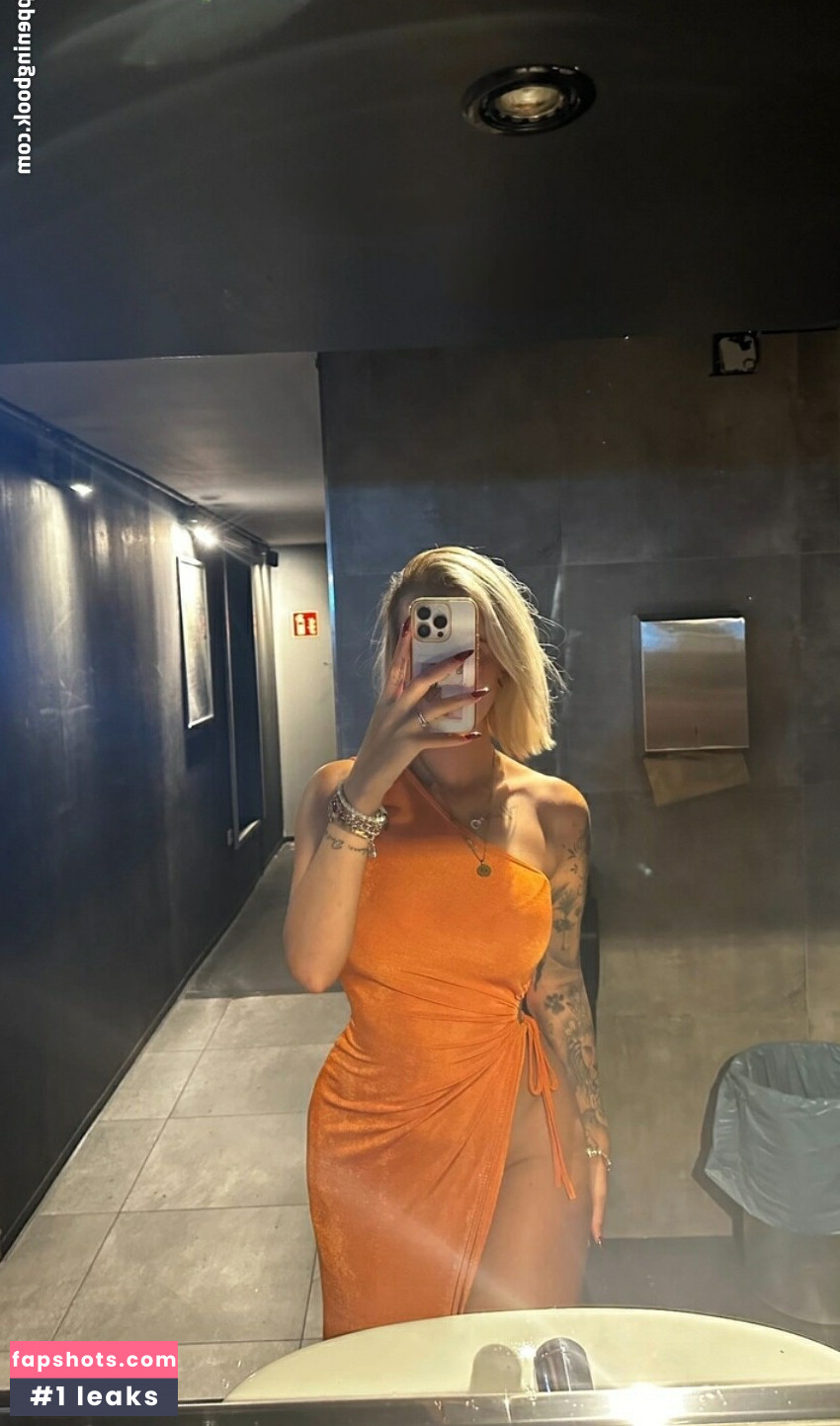 caro_loesel gallery photo #32