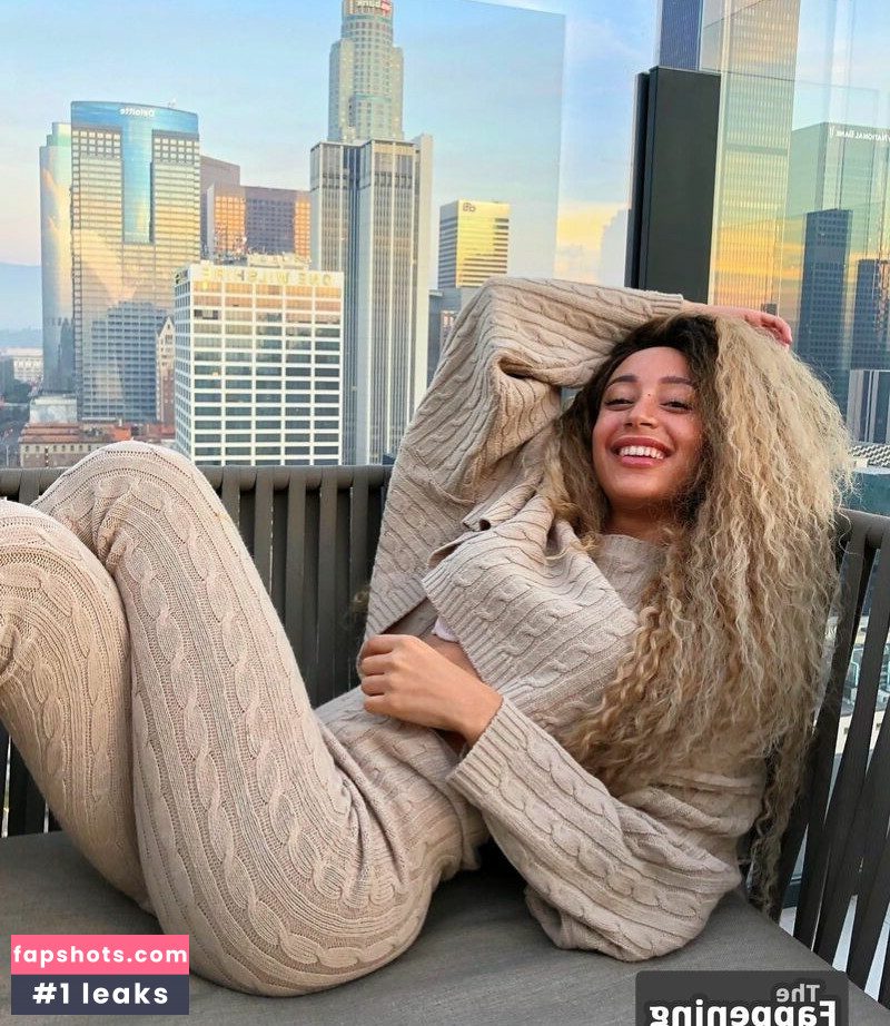 Caro Viee gallery photo #5