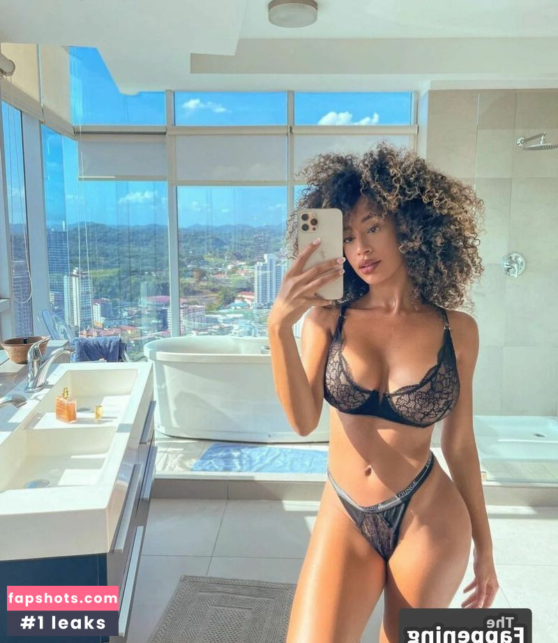 Caro Viee gallery photo #8