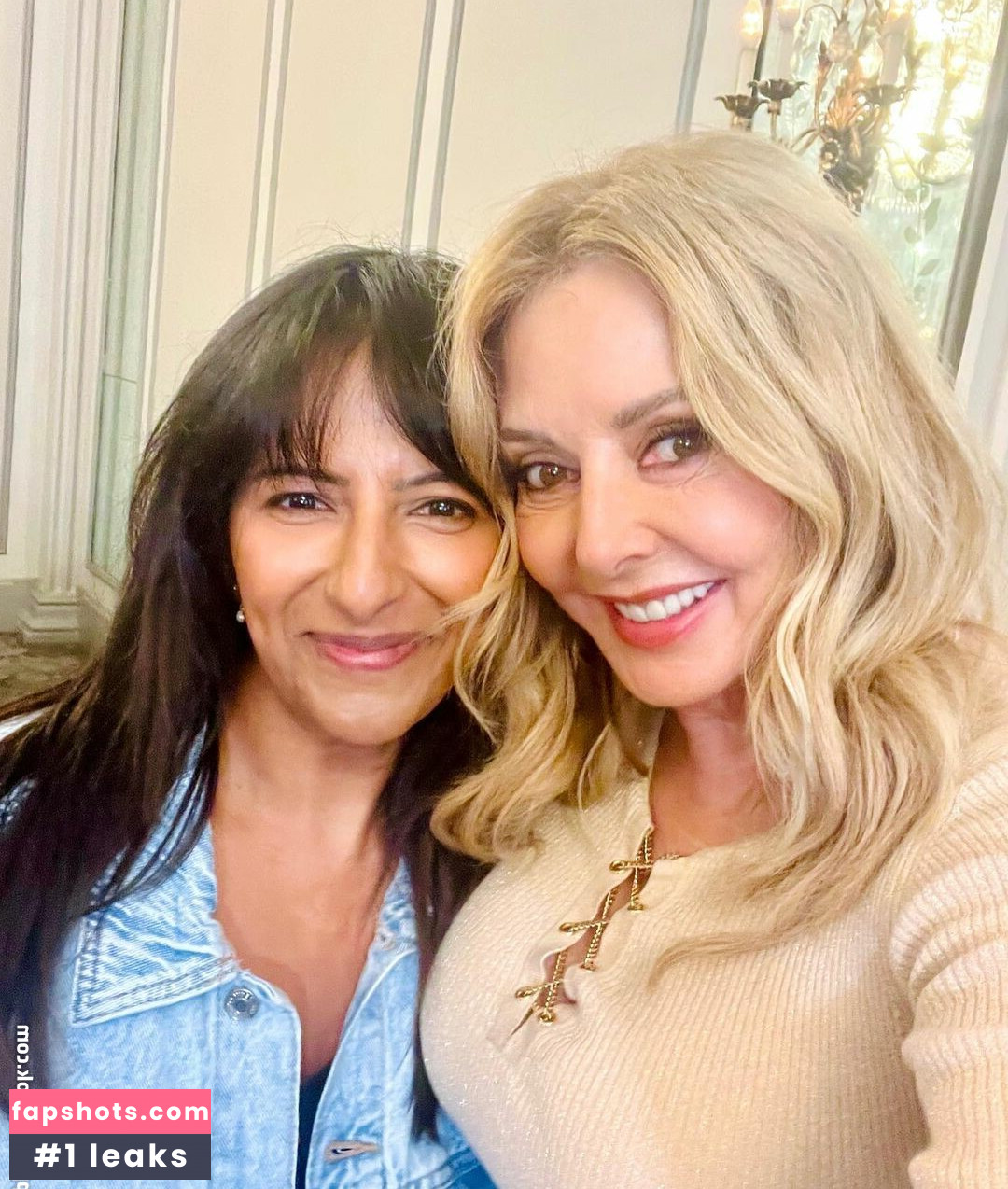 Carol Vorderman gallery photo #112