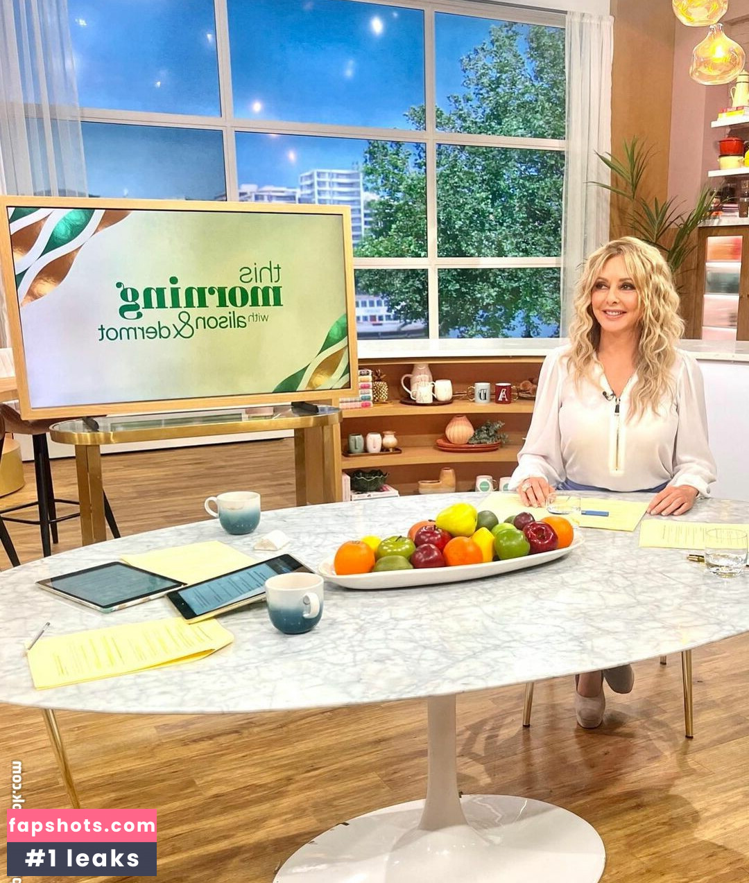 Carol Vorderman gallery photo #135