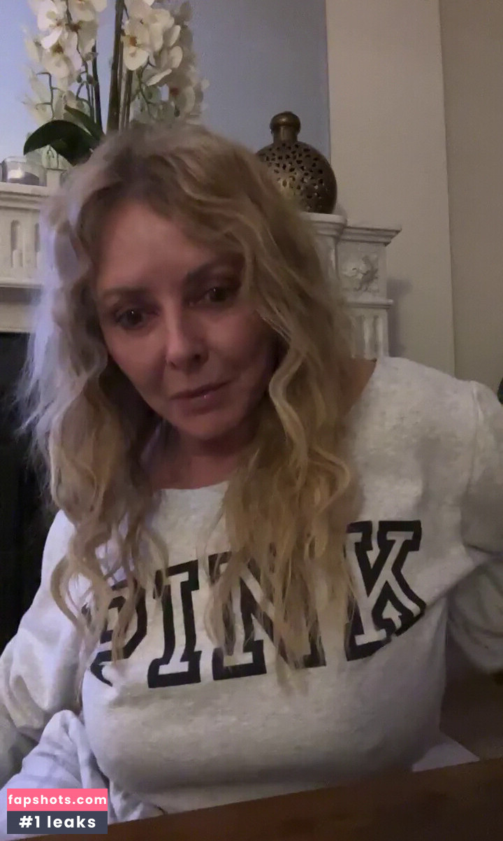 Carol Vorderman gallery photo #152