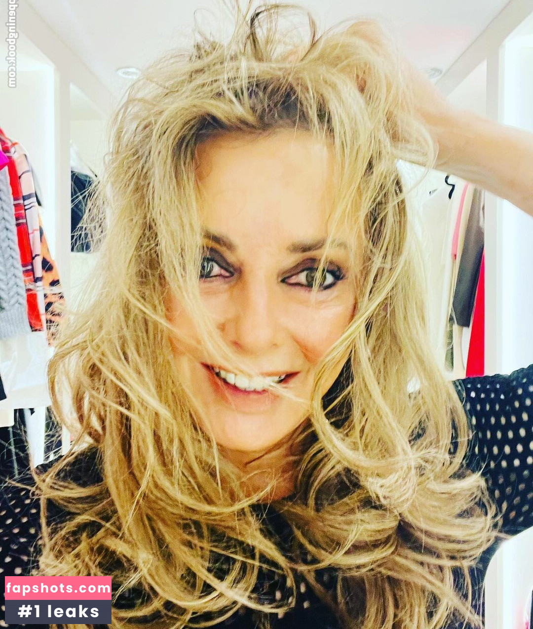 Carol Vorderman gallery photo #184