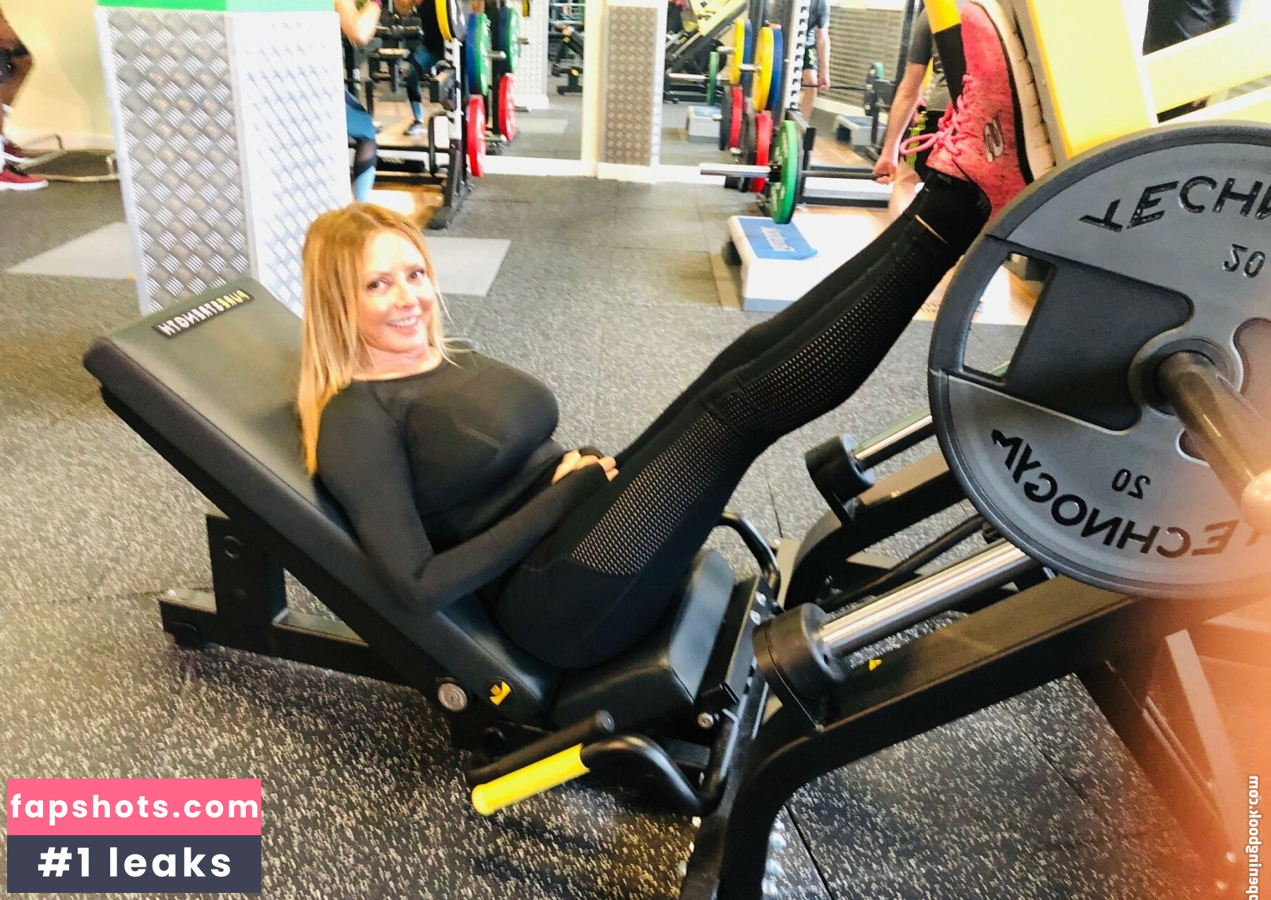 Carol Vorderman gallery photo #188