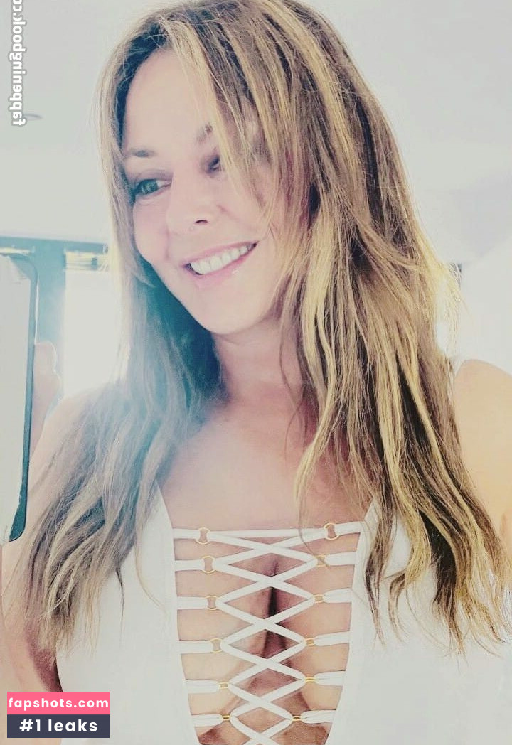 Carol Vorderman gallery photo #189