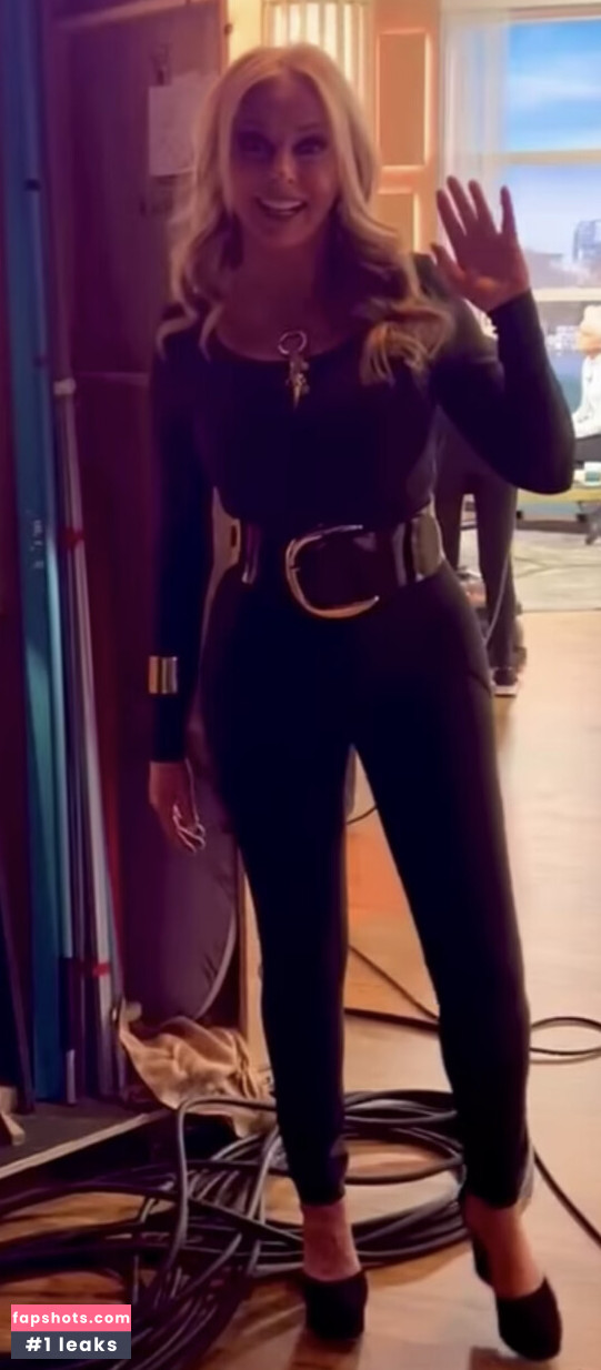 Carol Vorderman gallery photo #198