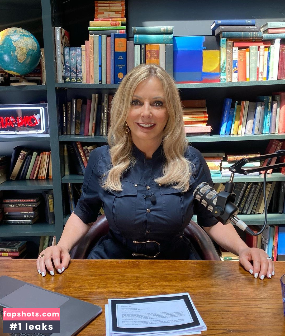 Carol Vorderman gallery photo #258