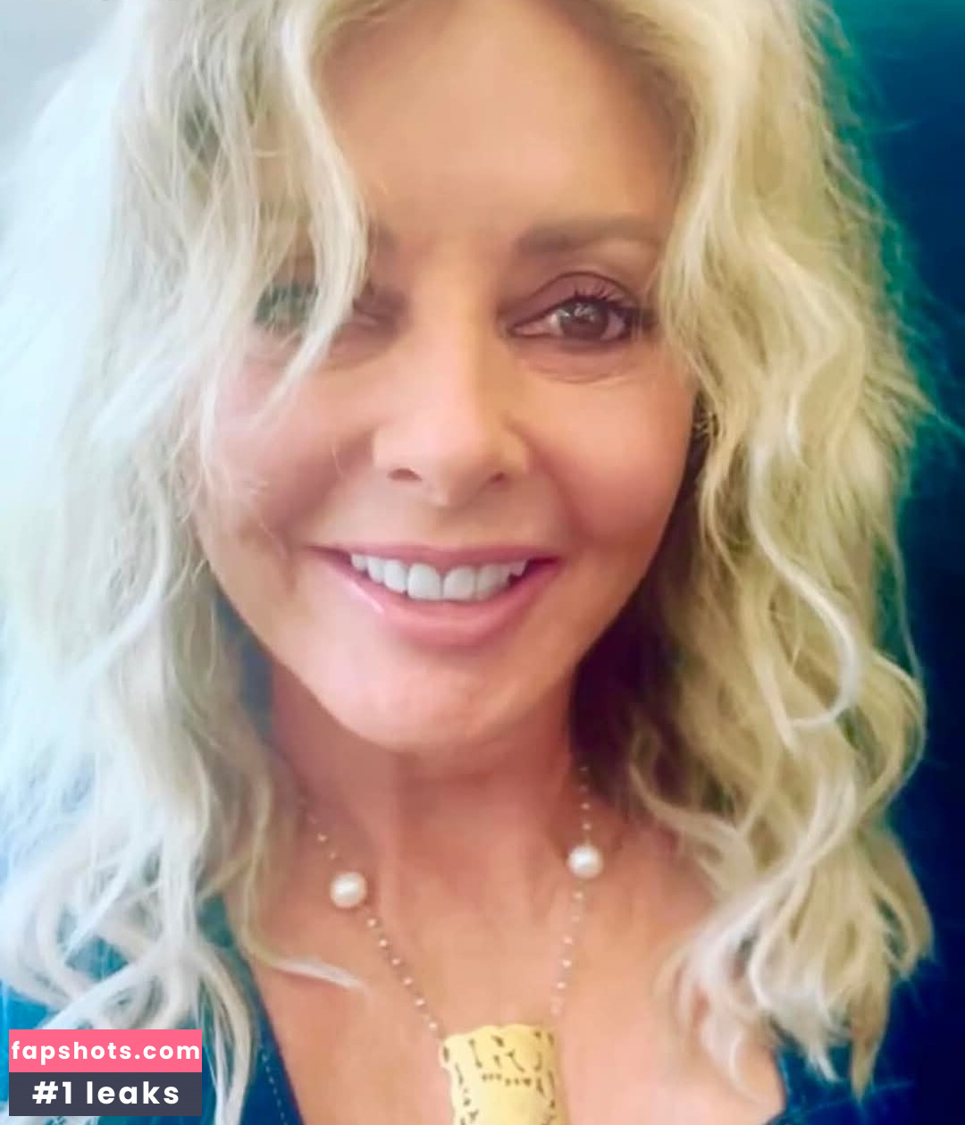 Carol Vorderman gallery photo #57