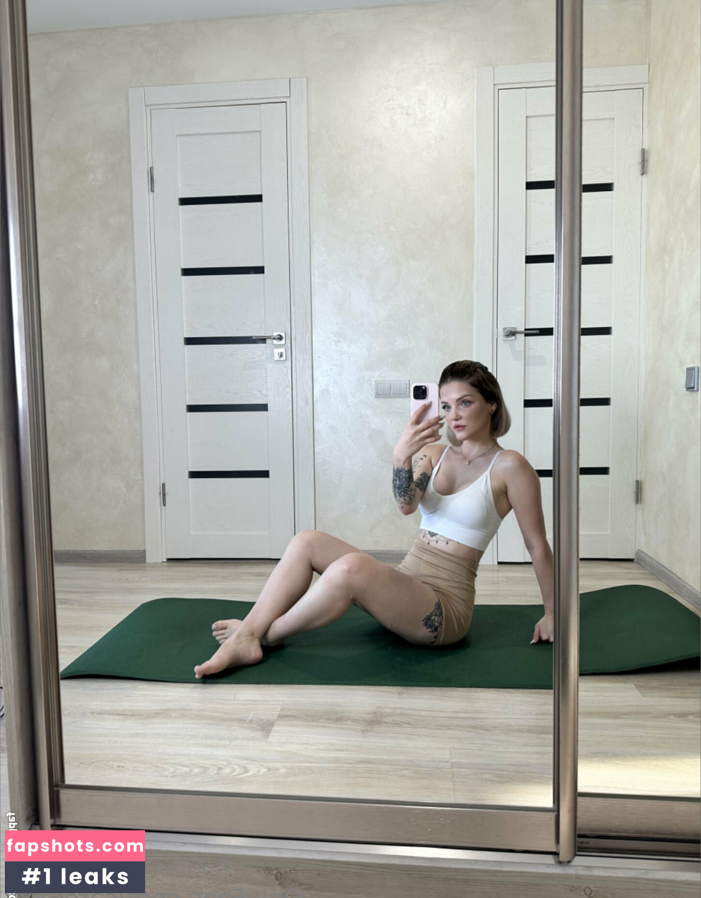 carol.xxx gallery photo #57