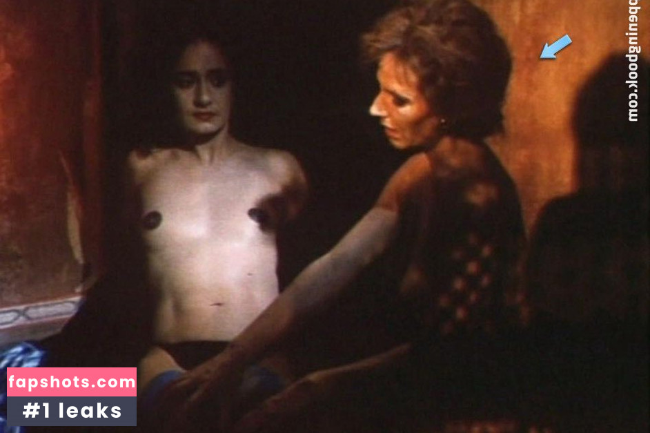 Carola Regnier gallery photo #7