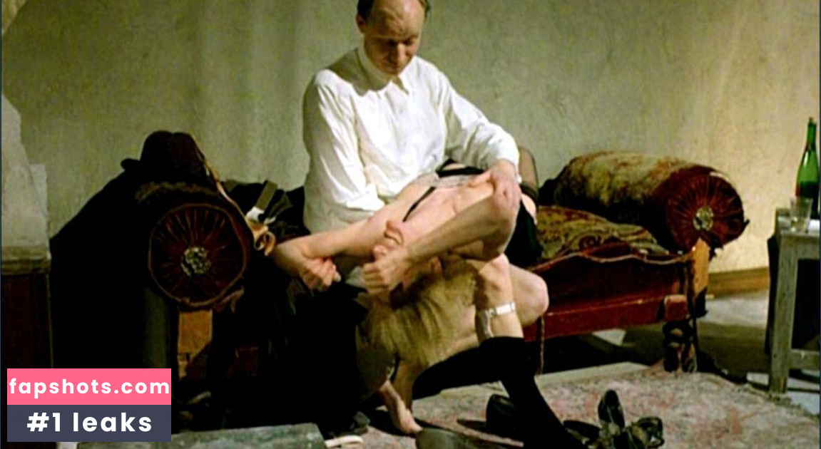 Carola Regnier gallery photo #10