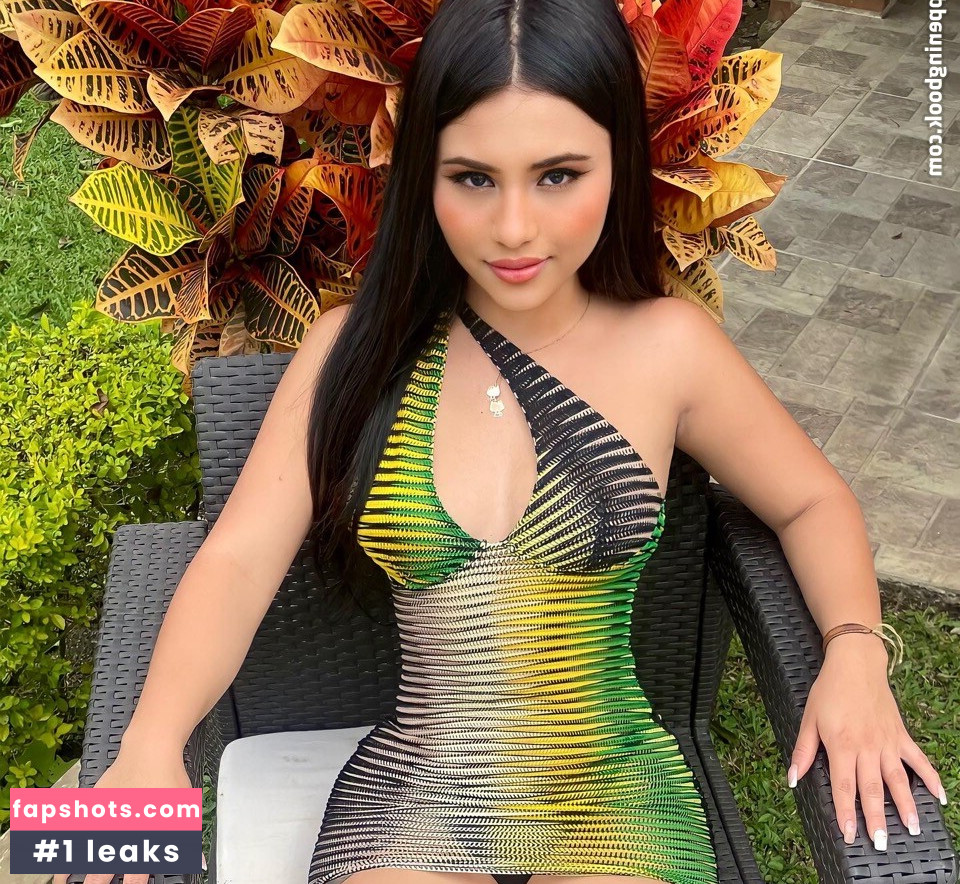 Carolain Rivera gallery photo #9