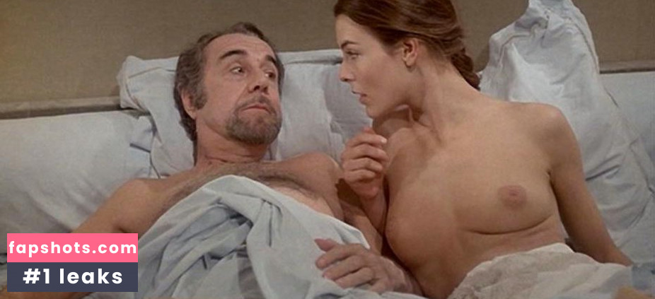 Carole Bouquet Nahé úniky fotek pouze od fanoušků #22 - Fapshots