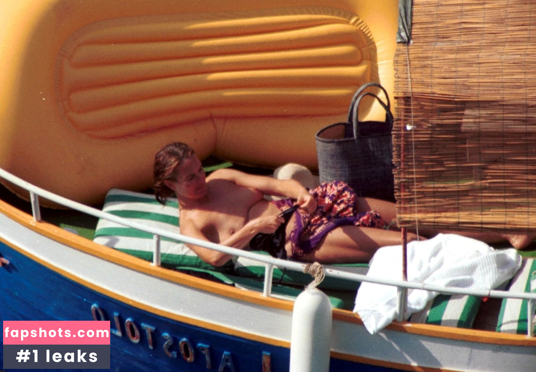 Carole Bouquet Nahé úniky fotek pouze od fanoušků #50 - Fapshots