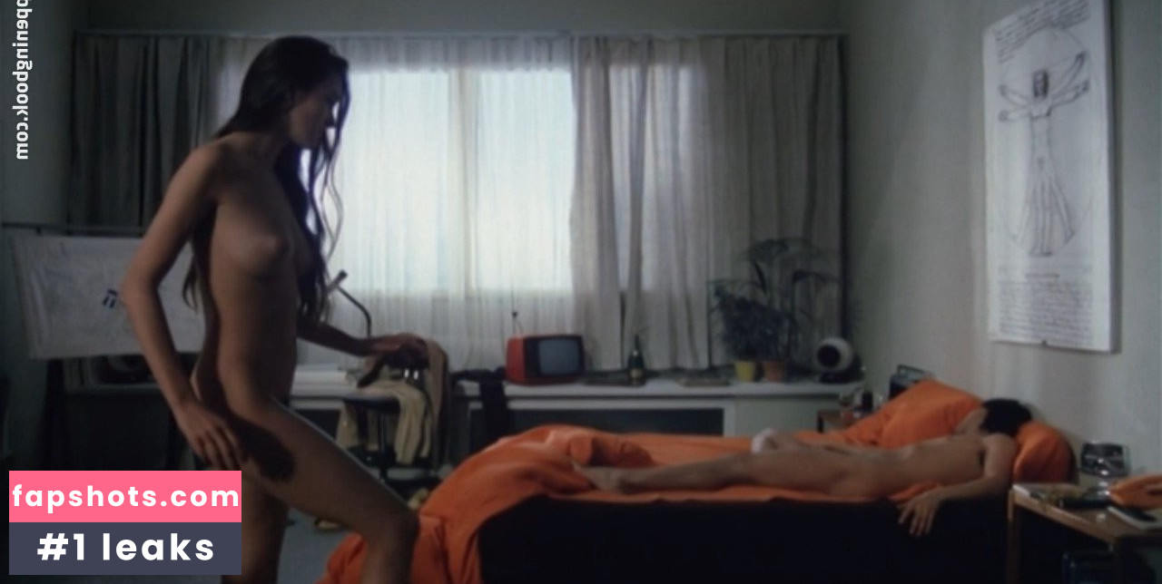 Carole Bouquet gallery photo #10