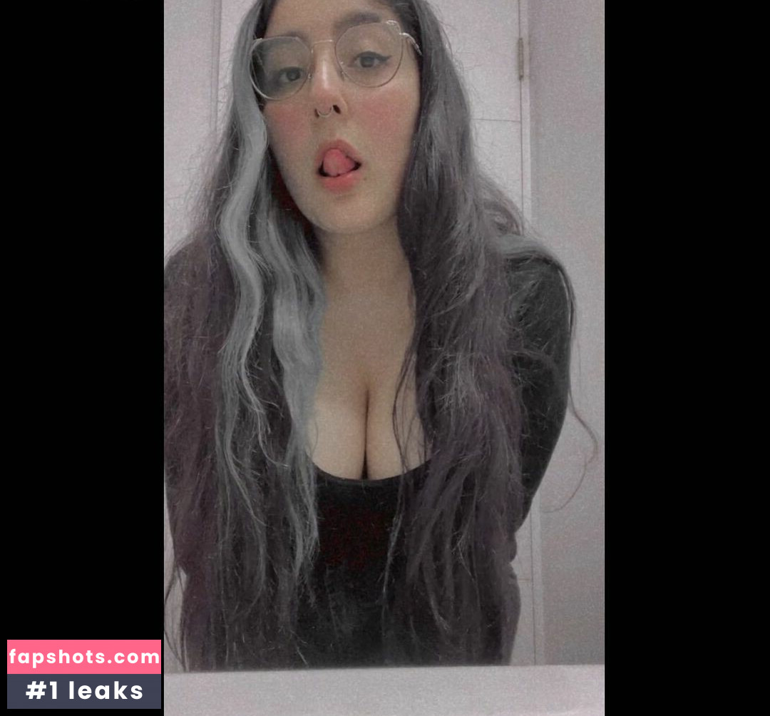 Carolin.a__sto gallery photo #16