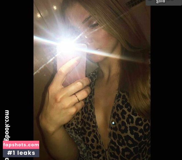 Carolin Gross Nude Leaks OnlyFans Photos #8 - Fapshots