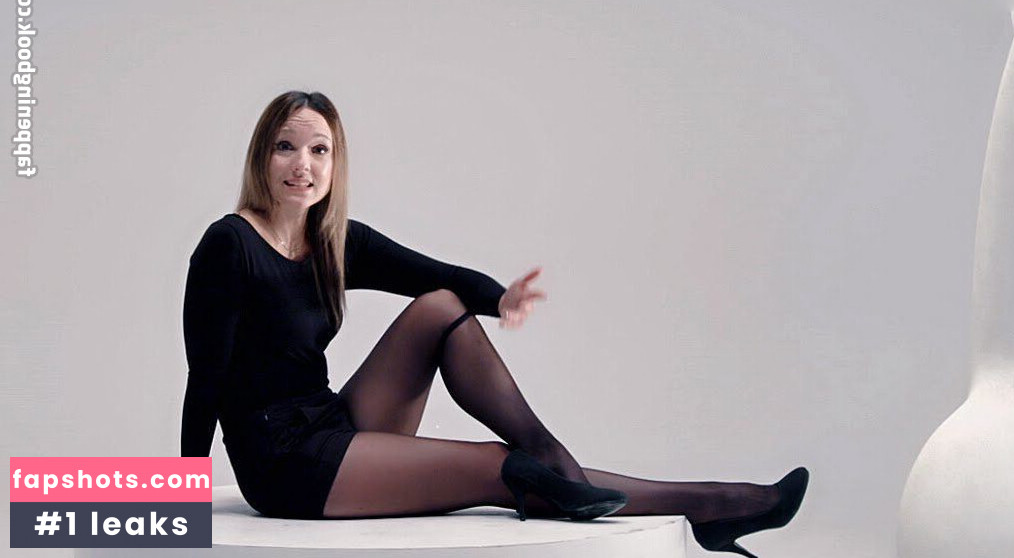 Carolin Kebekus Nude Leaks OnlyFans Photos #7 - LeakJerk