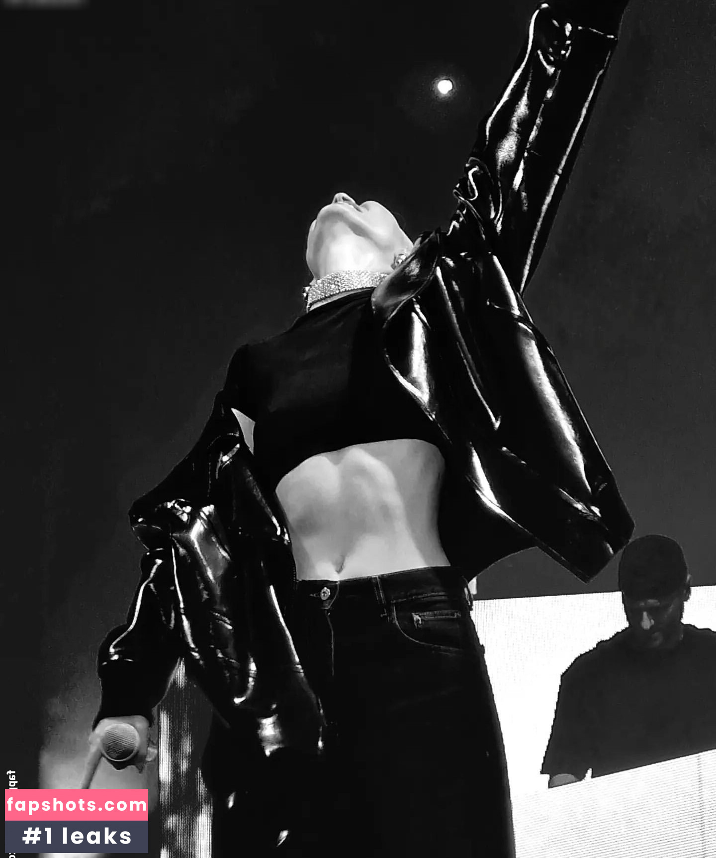 Carolin Niemczyk gallery photo #9