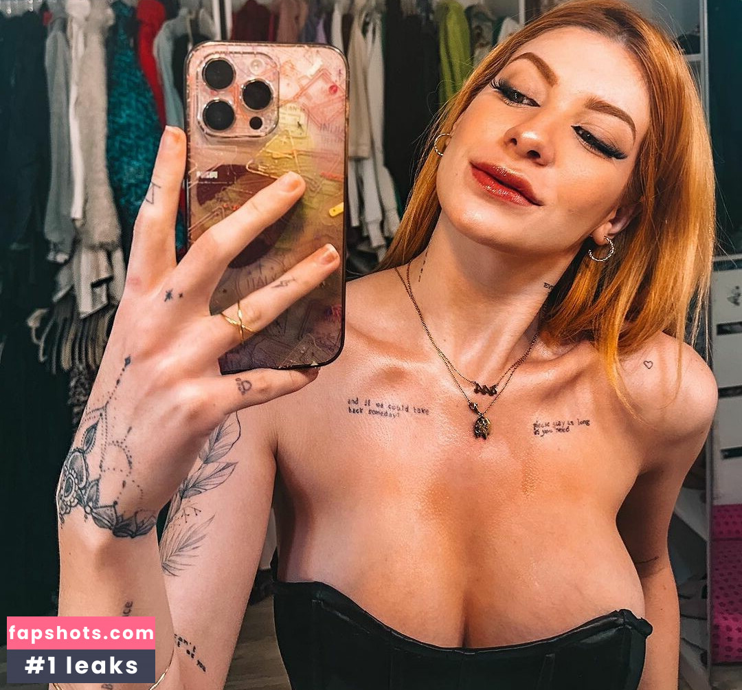 Carolina Camargo gallery photo #2