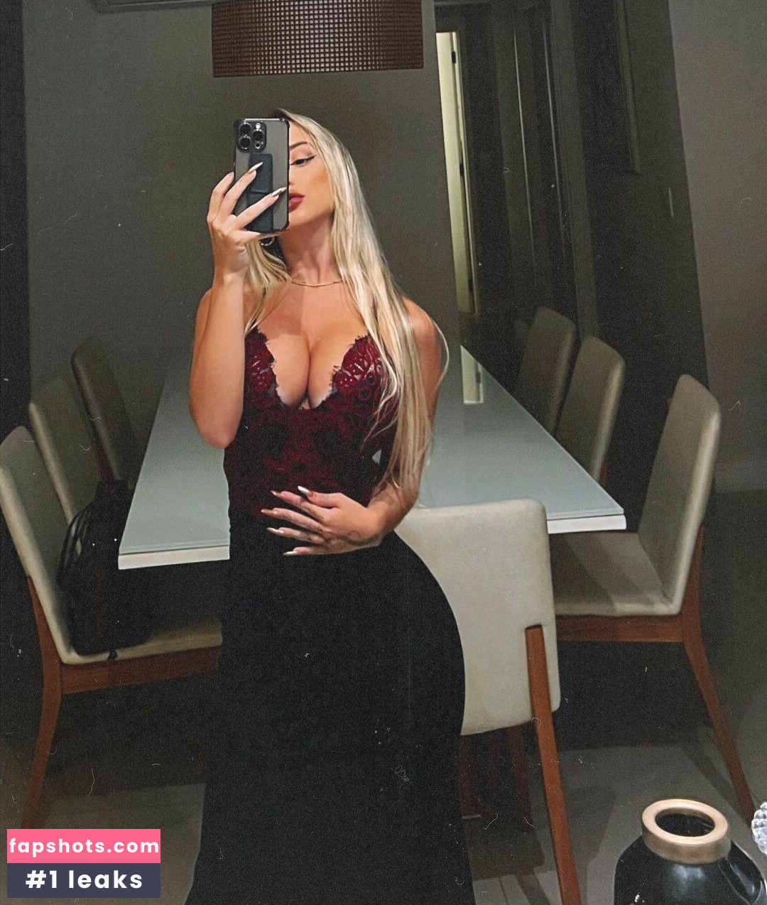 Carolina Fernandes gallery photo #3