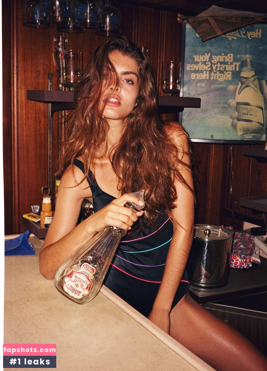 Carolina Melo gallery photo #12