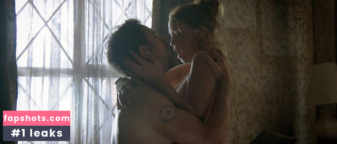 Carolina Miranda gallery photo #110