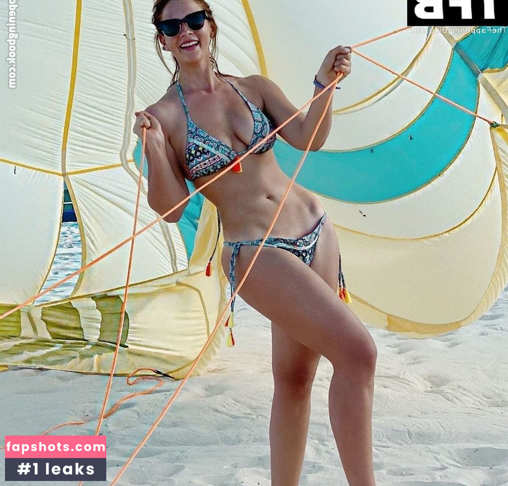 Carolina Miranda gallery photo #41