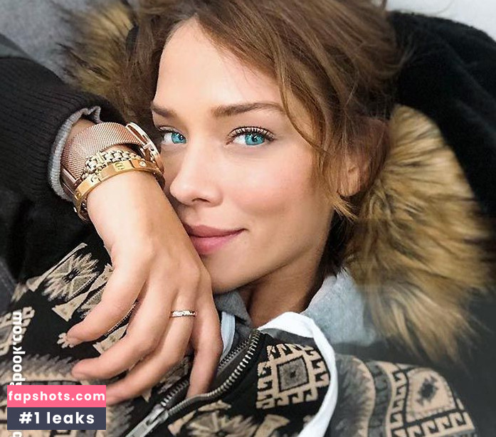 Carolina Miranda gallery photo #43