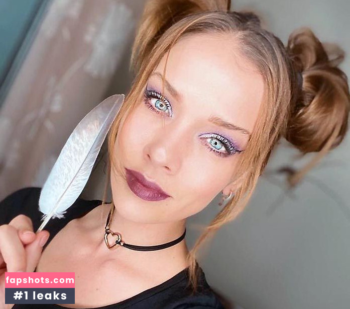 Carolina Miranda gallery photo #45